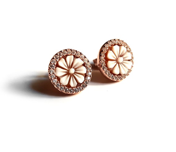 Orecchini con cammeo a forma di margherita: zircone, argento sterling placcato oro