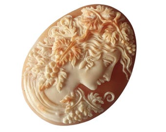 Italian handmade shell cameo Baccante profile | Gulf of Naples Vesuvio