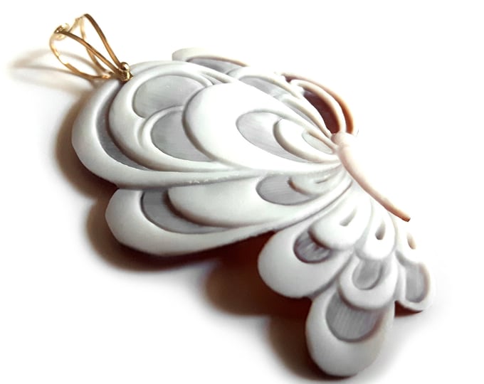 Gold cameo pendant butterfly italian cameo jewelry donadio cameos shell pendentif camée colgante camafeo カメオペンダント Камея подвеска