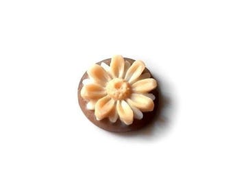 Loose Shell Cameo: Hand-Carved Sardonyx Flower (14mm)