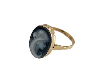 Blue Agate Cameo Ring: 9kt Gold Lady Portrait, Italian Jewelry