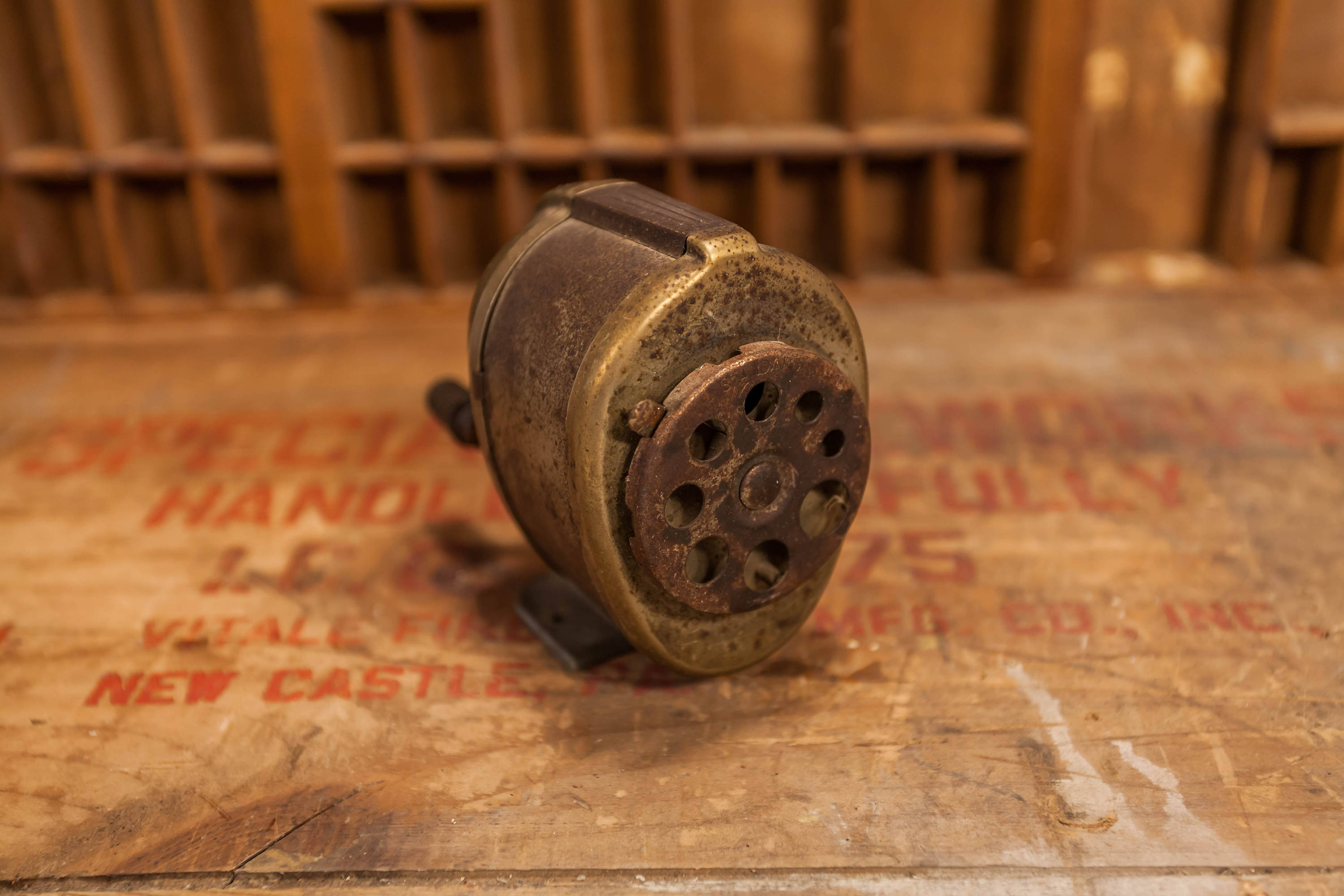 Vintage Boston KS Pencil Sharpener Table Top Desk Office Metal Rustic