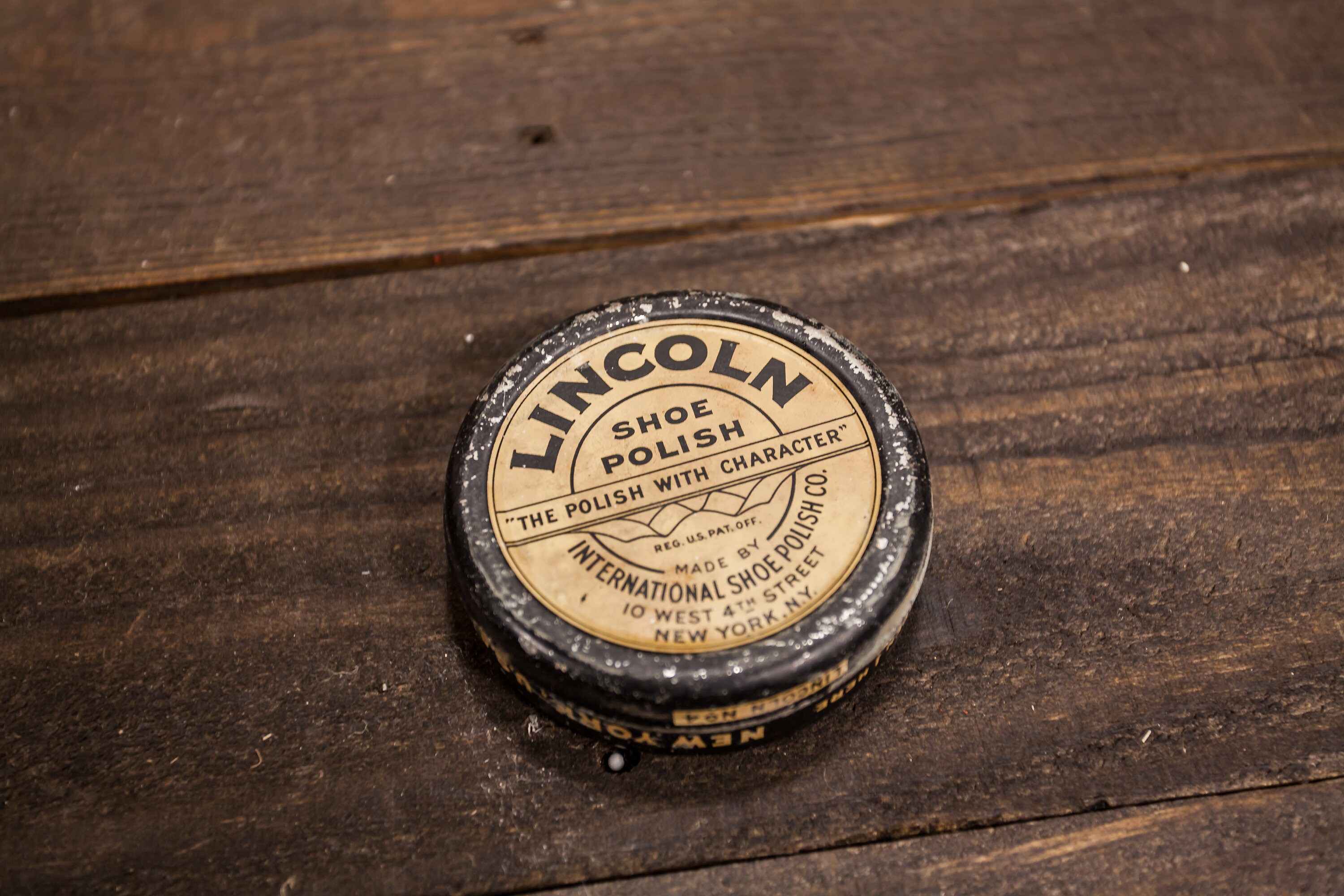charcoal grey shoe polish