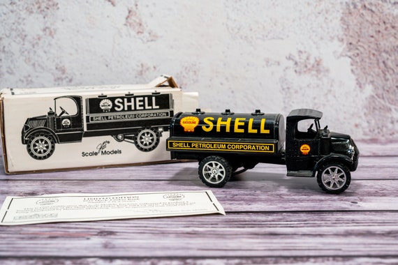 Vintage 1935 Mack Tanker Shell Die-Cast Bank ERTL Black Yellow Man Cave
