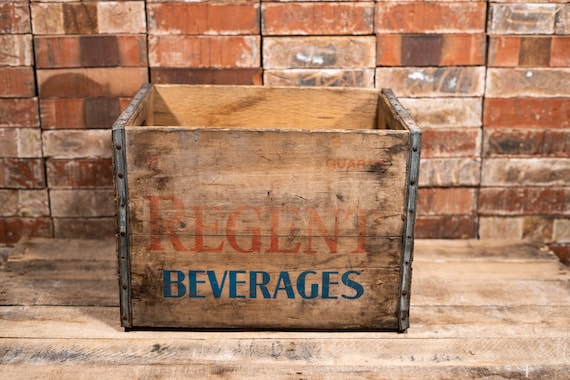 Vintage Regent Beverages Wooden Crate Regent Bottling Co. Pittsburgh PA Box Metal Rustic Carrier Blue Red