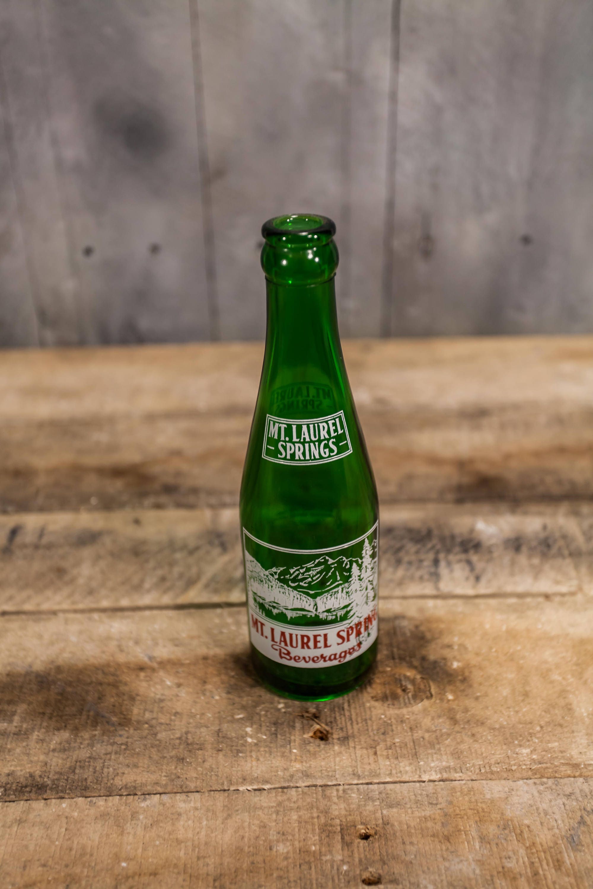 Collectible Glass Vintage Mt Laurel Spring Beverages 7oz Bottle ACL