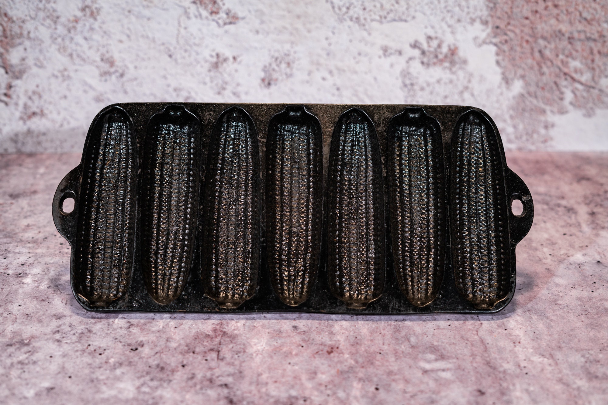 Vintage Cast Iron Cornbread Mold Corn Bread Pan Country Farmhouse