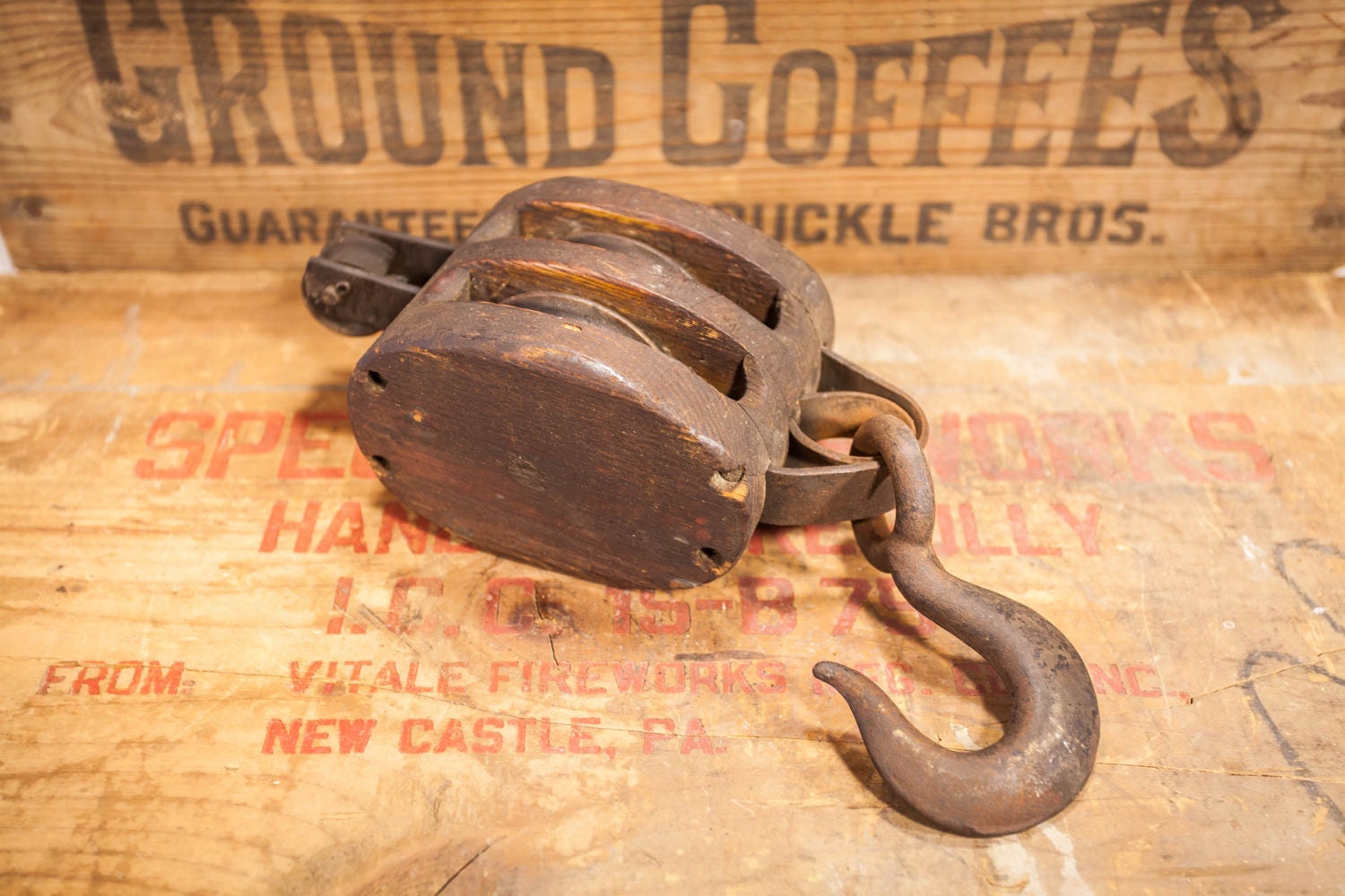 Vintage Double Pulley Wood Metal Rustic Primitive Barn Farmhouse Pulley