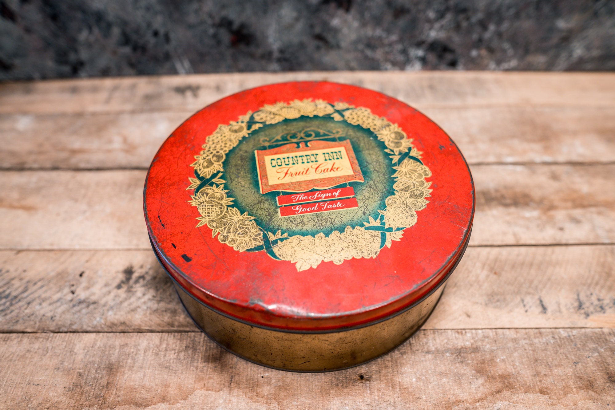 vintage-country-inn-fruit-cake-tin-storage-rustic-farmhouse-country