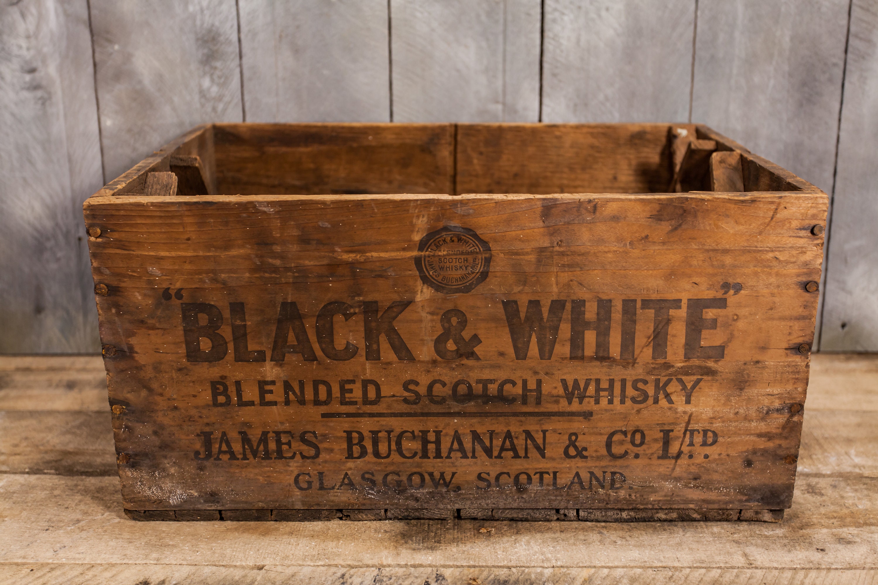 Vintage Black & White Scotch Whiskey Crate Glasgow Scotland James