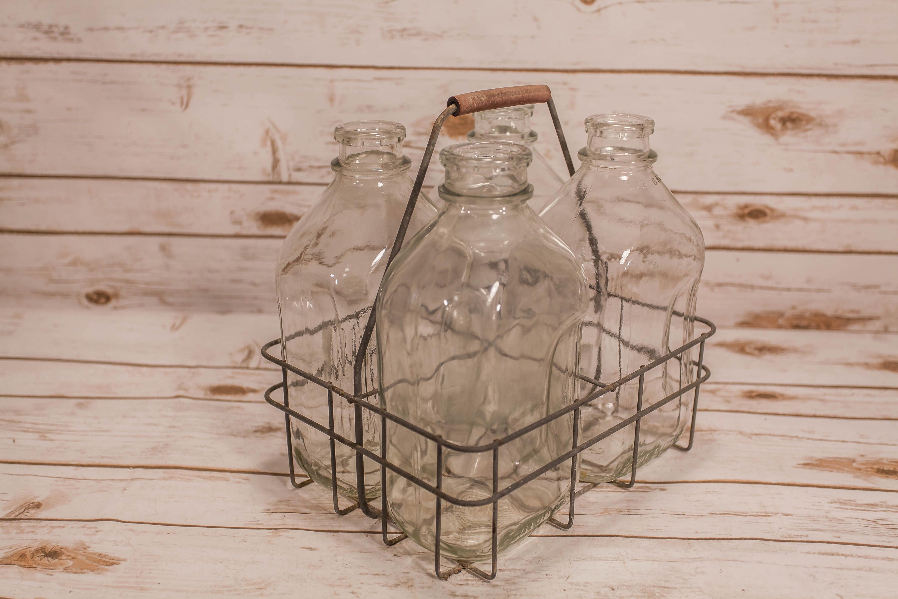 Vintage Metal Wire Milk Bottle Carrier Holder with Half Gallon Milk