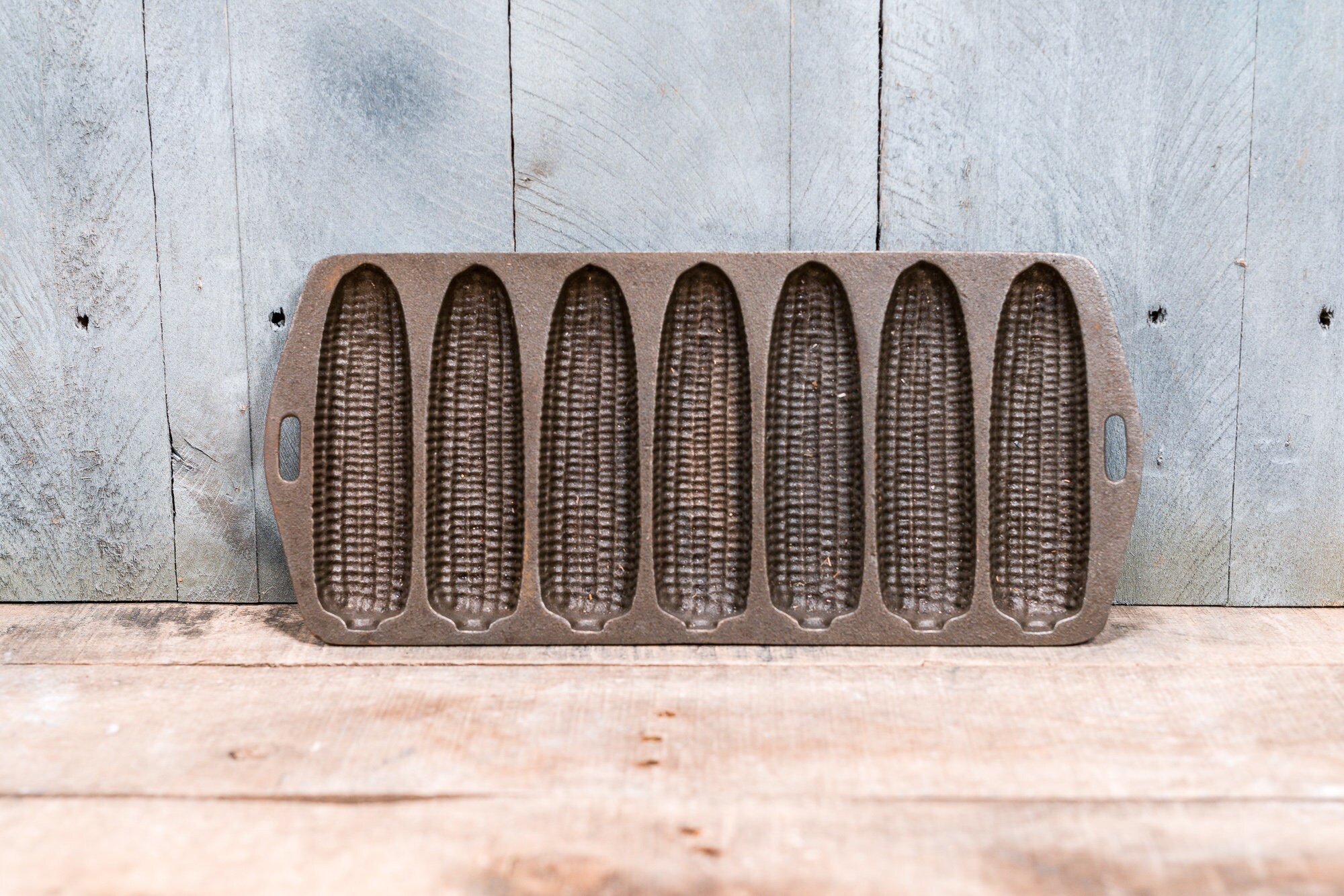 Vintage Cast Iron Cornbread Mold Corn Bread Pan Country Farmhouse