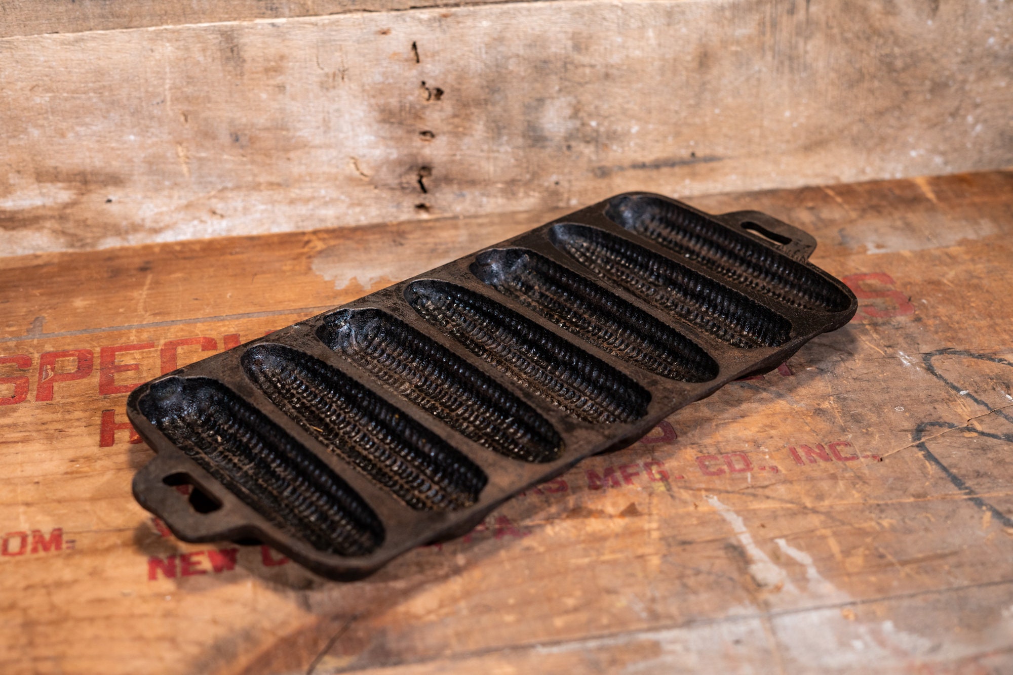 Vintage Cast Iron Cornbread Mold Corn Bread Pan Country Farmhouse