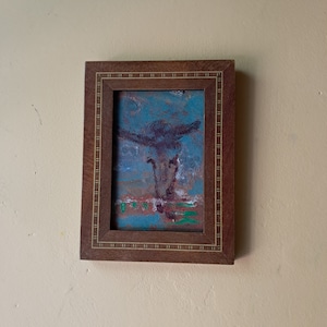 prachtig schilderij van een ezel op mdf-plaat ingelijst in goede mooie teruggewonnen houten lijst krassen en kleine hoeven groene strepen blauw roestig rood