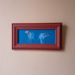 2 honden sightseeing in het park olieverf op gebruikt bord mdf-bord blauw ingelijst olieverfschilderij