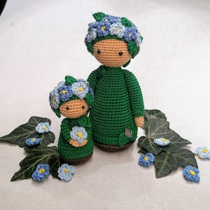 Flower child forget-me-not with child - crochet pattern