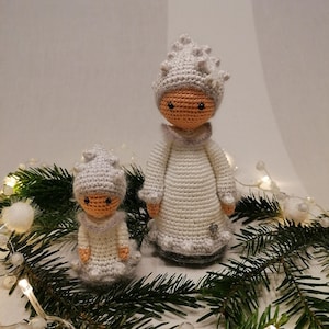 Flower child snowflake with child - crochet pattern