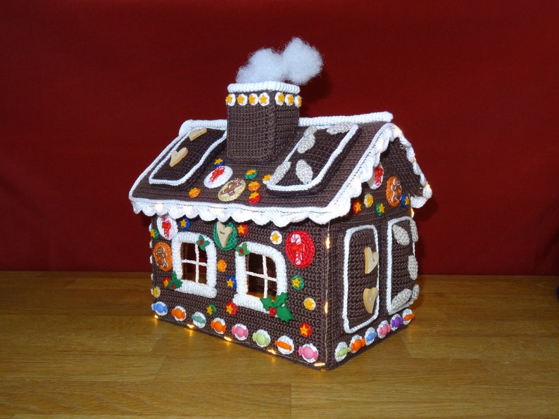 Gingerbread house crochet pattern image 4