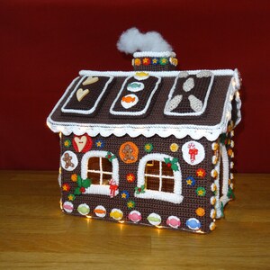 Gingerbread house crochet pattern image 2