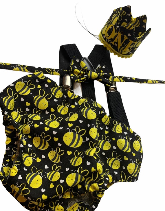 One birthday Bee theme cake, Bee black diaper cover, Boy First Birthday , bow tie yellow Diaper Cover Suspenders 1st Birthday Photoshoot