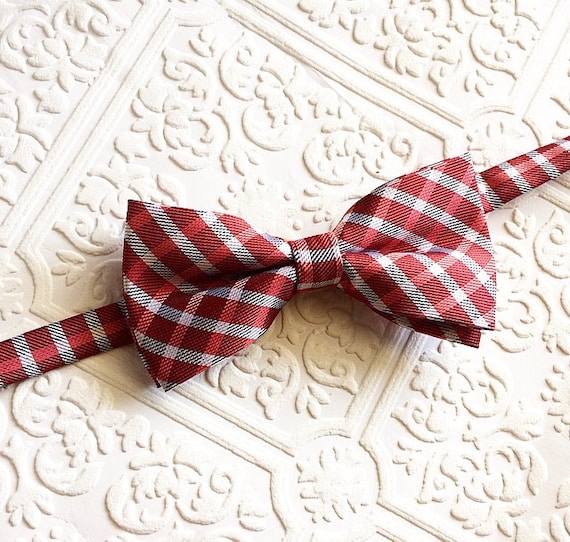 SALE: bow, plaid bow tie, red bow tie, red plaid bow tie, newborn bow tie, toddler bow tie, plaid bow tie boy, red boy bow tie, boy plaid