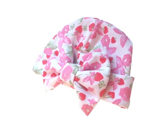 Newborn Beanie/ Hospital Hat / Girl Strawberries hat bow hat