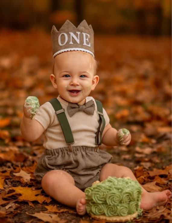 Light denim sitter set - baby boy photo prop - baby clothes - vintage style - flat cap - cake smash outfit