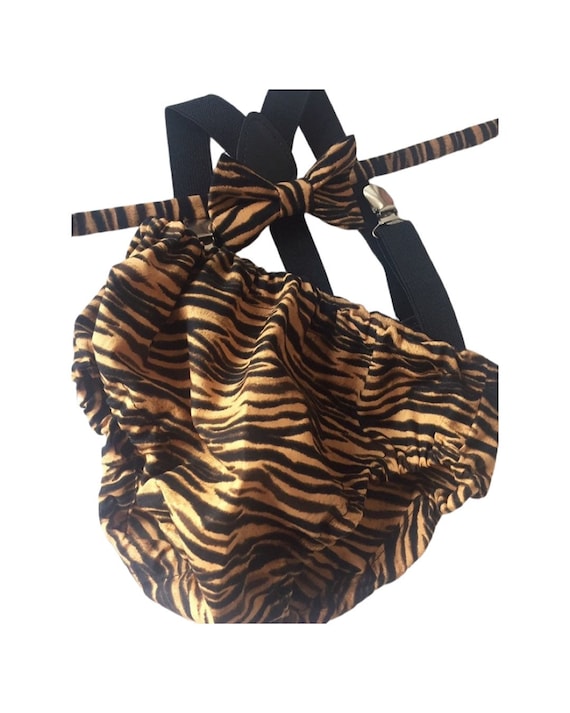 Wild one birthday boy outfit, wild one cake smash outfit boy, wild one party outfit, tiger cake smash outfit, tiger bloomer, tiger bow tie