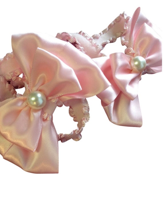 Triple bow baby headband, pink bow baby headband, Valentine baby headband, pink headband, pearl baby headband, newborn headband, photo baby