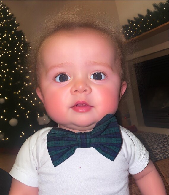 Green & Blue plaid bow tie, green plaid bow tie, boy's green bow tie, boy's bow tie, baby bow tie, toddler bow tie, christmas bow tie