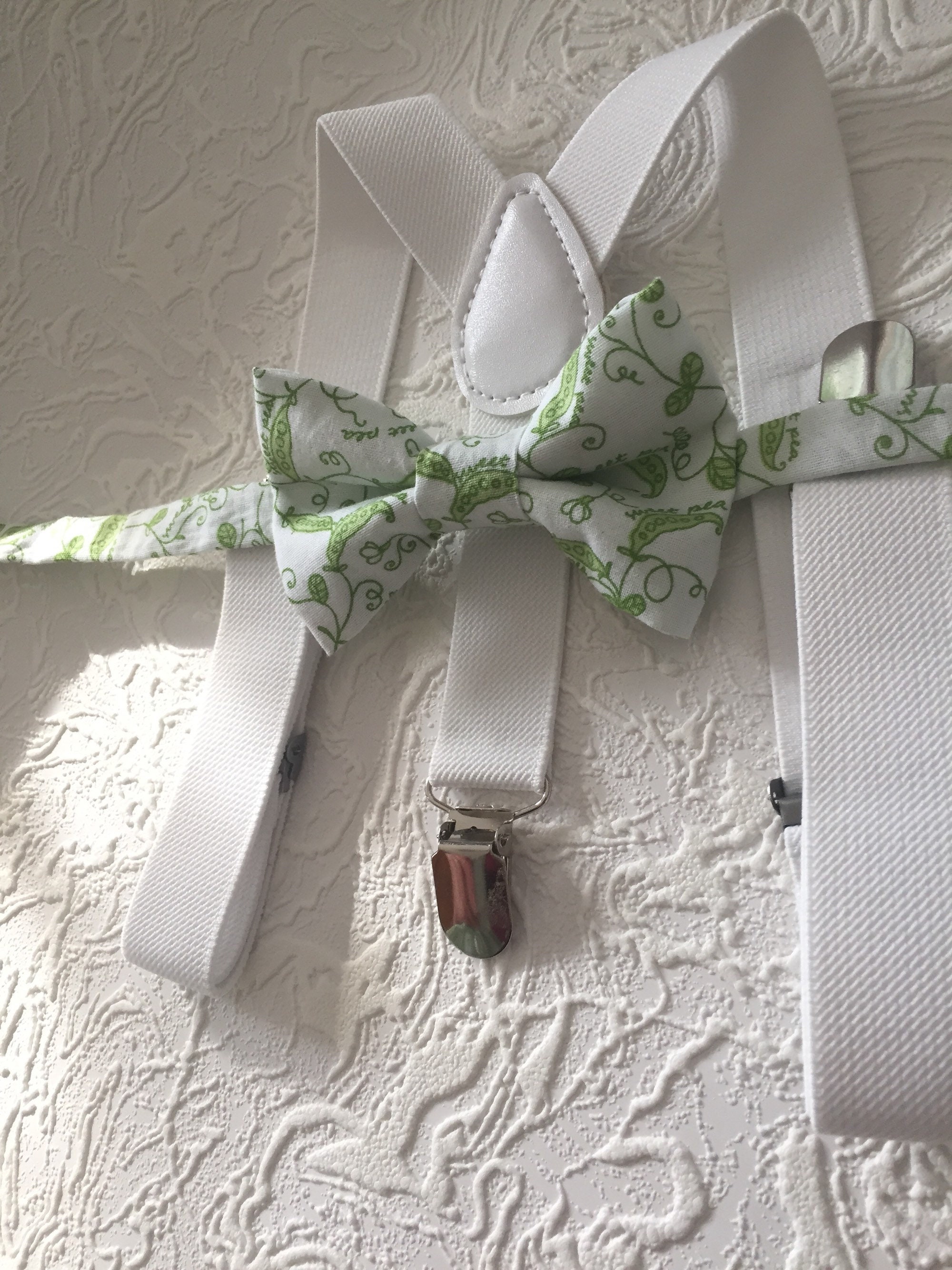 Two Peas In A Pod Twins Newborn Gift Set - Cool Cute Gifts ...