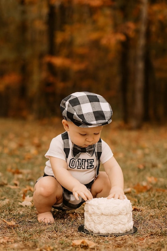 First Birthday Cake Smash Outfit Racing car White Black plaid racing Car checkered Diaper Cover bow Tie for Baby Boy racing cake smash