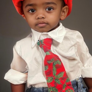 HOLLY Tie Red Neckties Holly Men&#39;s baby skinny tie Christmas Green holly  Red Ties Berries necktie Special Order Christmas necktie