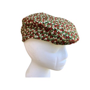Red Flat Cap, Red Newsboy Hat, Birthday Boy Red Hat, Man Red Flat Cap Gift Gift, Knitted Cap, Christmas Cap, Red and Green Cap