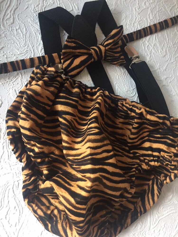 Wild one birthday boy outfit, wild one cake smash outfit boy, wild one party outfit, tiger cake smash outfit, tiger bloomer, tiger bow tie