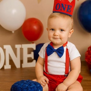 red cake smash outfit boy, Videogame cake smash, red bow tie, smash cake outfit boy, red diaper cover, red blue baby bow tie, red suspenders