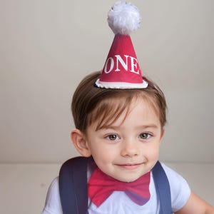 MINI Partyhüte aus Stoff. Unisex und wiederverwendbar. Zipfelmütze und Wollquaste. Geburtstagshut, Party Shop. Partyartikel. Erster Geburtstagsmütze.