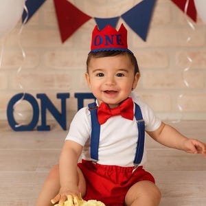red cake smash outfit boy, Videogame cake smash, red bow tie, smash cake outfit boy, red diaper cover, red blue baby bow tie, red suspenders