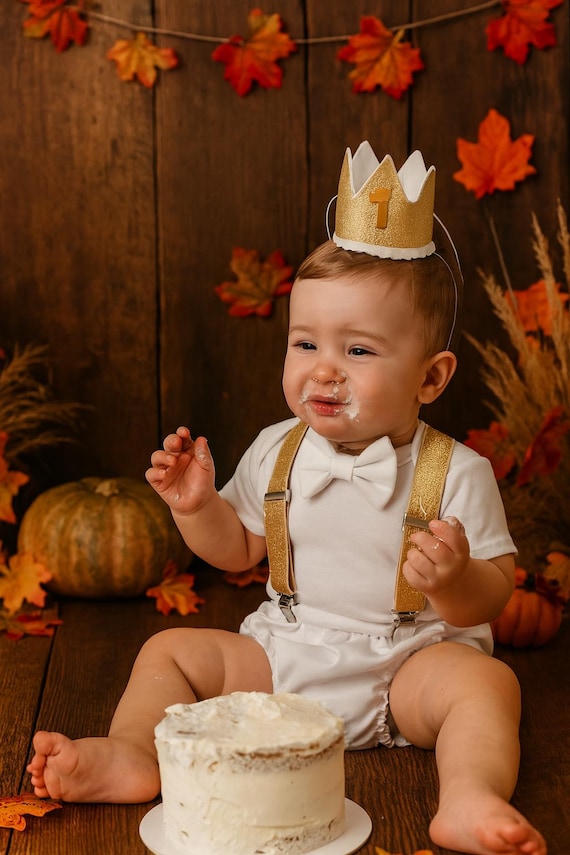 Boys white bowtie and bloomer set, boy, baby clothing, birthday, cake smash outfit, white cotton, bloomers, bloomer and bowtie