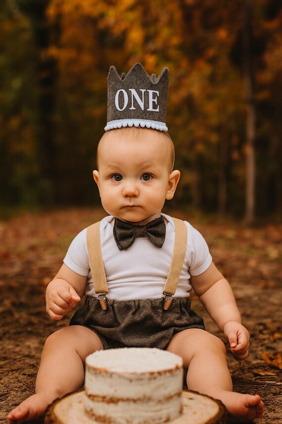 Light denim sitter set - baby boy photo prop - baby clothes - vintage style - flat cap - cake smash outfit