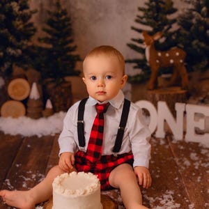 Buffalo Plaid Diaper Cover and suspenders- lumberjack Birthday, buffalo plaid boys tie, buffalo plaid bow tie, flannel boys Christmas outfit