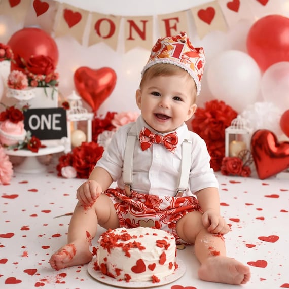 red cake smash outfit boy, Valentine cake smash, red bow tie, smash cake outfit boy, red diaper cover, red baby bow tie, red suspenders