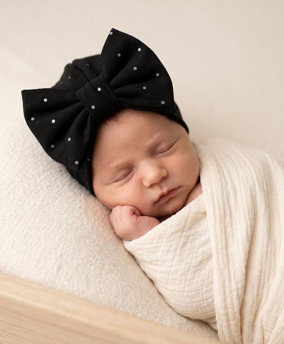 Newborn hospital hat, baby girl hat, newborn baby, newborn girl hat, hospital hat, newborn hat, baby shower gift, baby bow hat,