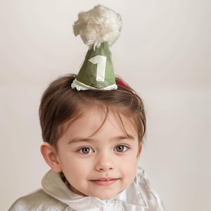 MINI Hats party in fabric. Unisex and reusable. Pointed hat and wool tassel. Birthday hat, Party Shop. party items. First birthday hat.
