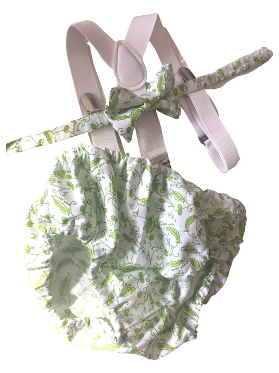 Two Peas In A Pod Twins Newborn Gift Set - Cool Cute Gifts For Twins - Newborn To 2 Years Cake Smash - two peas in a pod bloomer bow tie