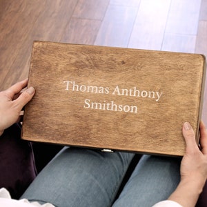 Personalised Name Wooden Keepsake Box - Rustic Memory box - Wooden Christening Gift - New Baby Keepsake Box - Box of Memories Bild 1