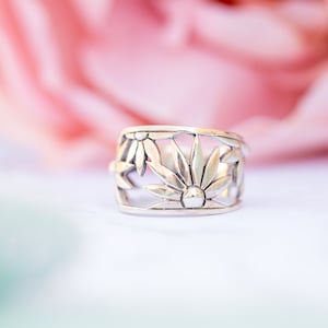 925 Sterling Silver Daisy Ring, Christian Ring, Flower Ring, Faith Ring, Flower Jewelry, Mother&#39;s Day Gift, Easter Gift