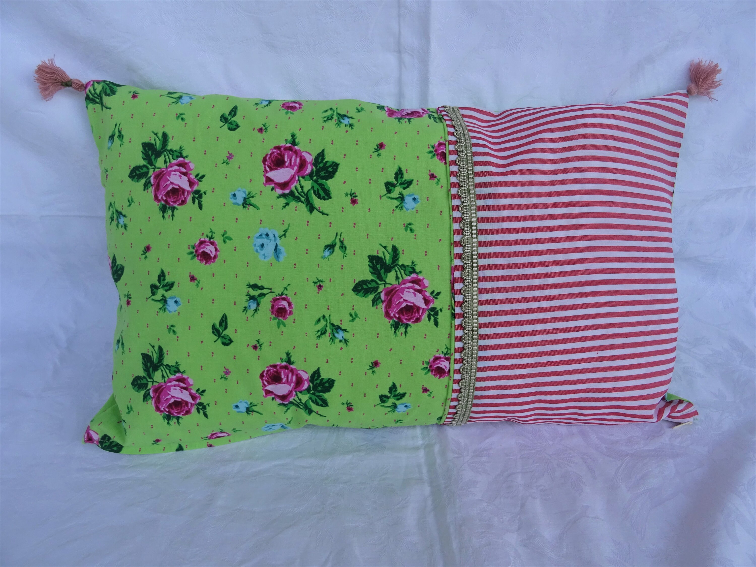 Housse Coussin Rectangulaire , Tissu Champêtre Rayures Vert Rose Coloré Printanier ;