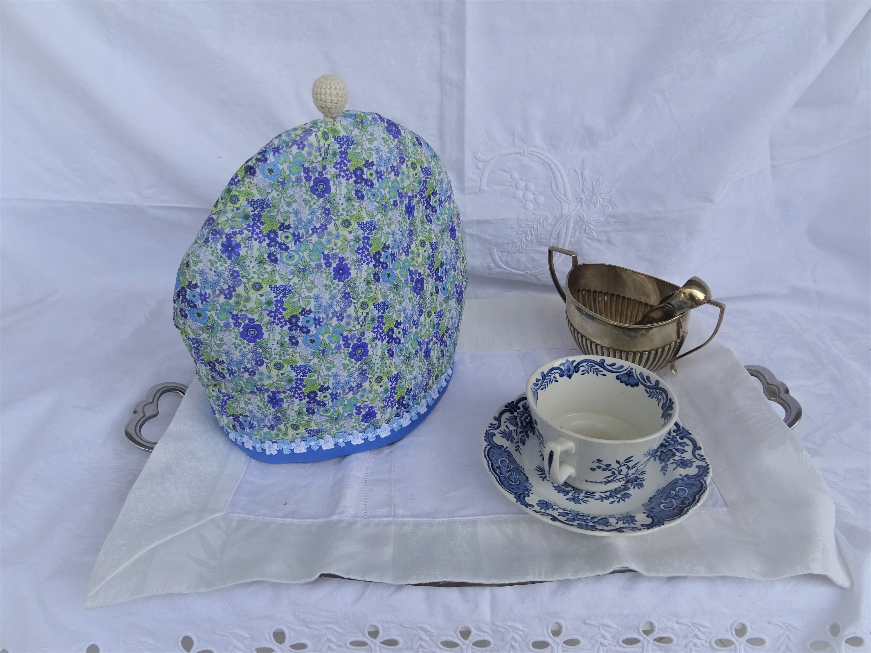 Couvre Théière en Liberty , Tissu Anglais Bleu Doublé Ouatine 7 /8 Tasses Pratique ;