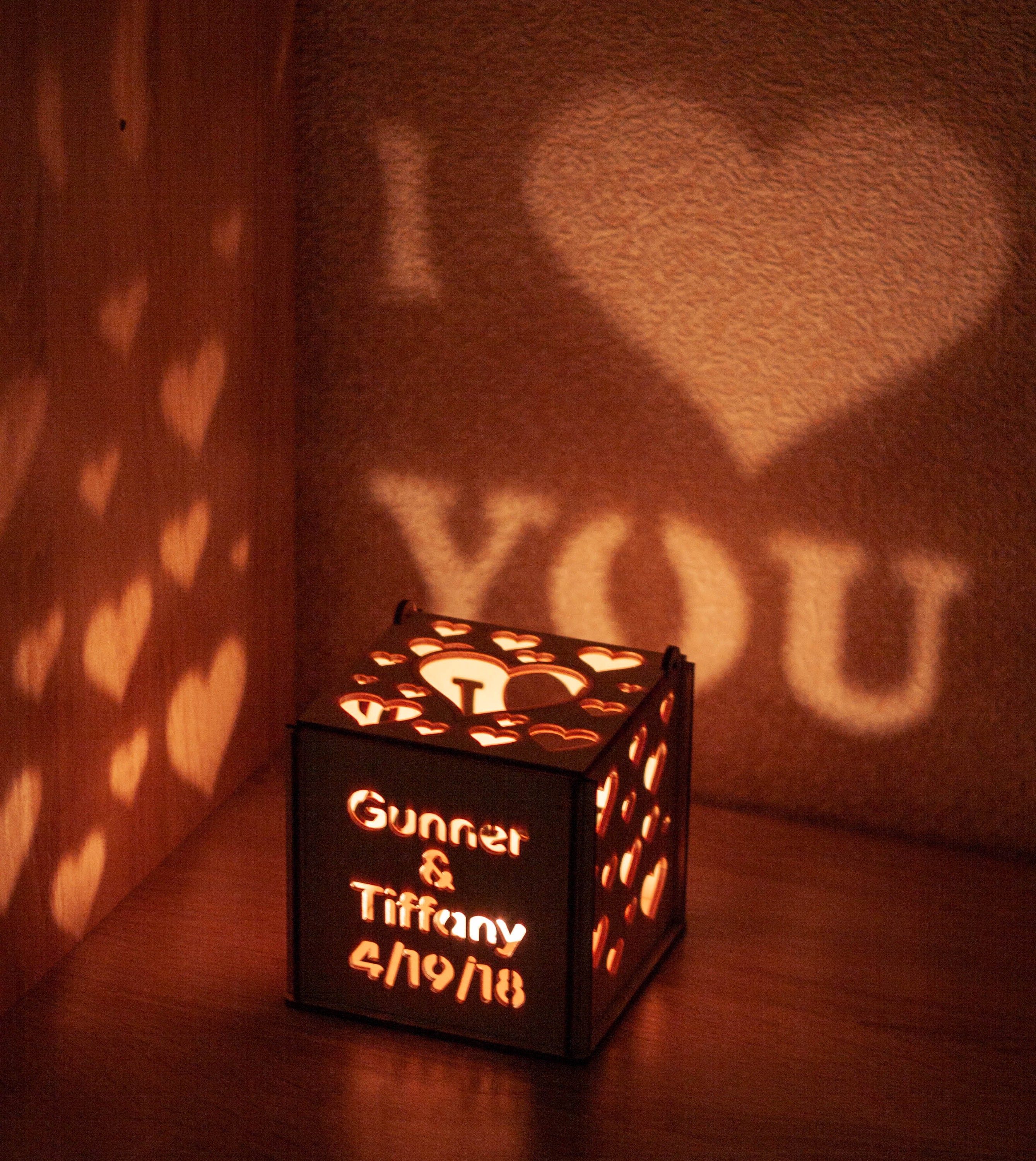 First year dating anniversary gift ideas for her